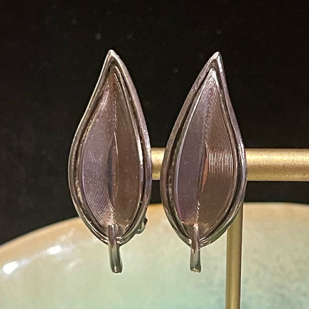 Vintage Silver Leaf Clip on Earrings